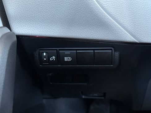 Certified 2024 Toyota Corolla Cross L image 32