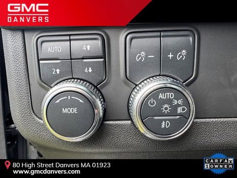 Used 2024 GMC Yukon XL Denali image 11