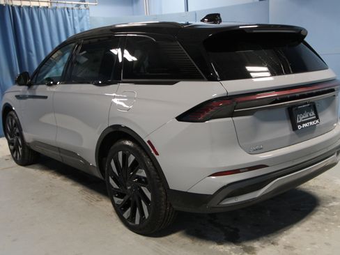 New 2026 Lincoln Nautilus Reserve image 36