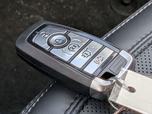 New 2026 Ford Expedition Platinum image 27