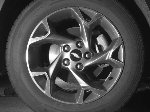 Used 2025 Chevrolet Trax LT FWD image 13