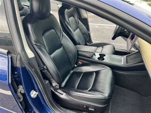 Used 2022 Tesla Model 3 Long Range AWD/4WD image 7