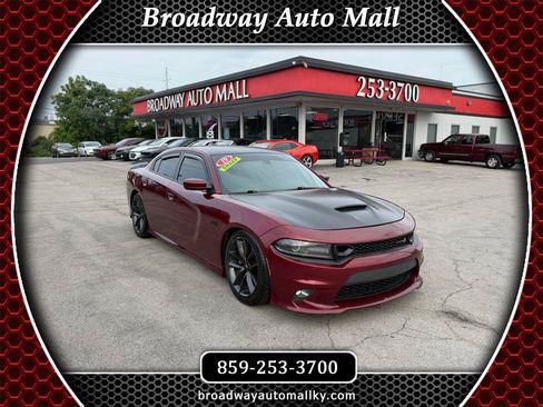 Used 2019 Dodge Charger Scat Pack RWD image 1