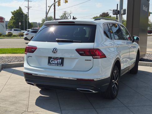 Used 2021 Volkswagen Tiguan SE AWD/4WD image 3