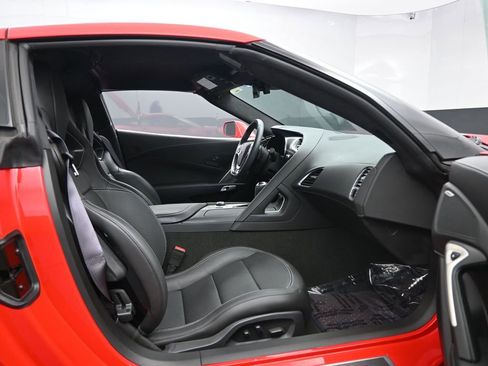 Used 2015 Chevrolet Corvette Z06 w/ 3LZ Preferred Equipment Group image 23