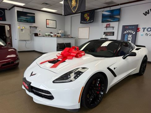 Used 2016 Chevrolet Corvette Stingray Coupe RWD image 6