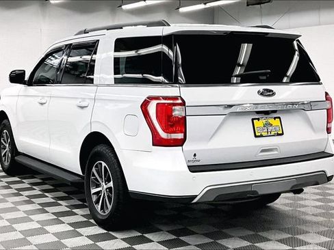 Used 2019 Ford Expedition XLT w/ Equipment Group 201A AWD/4WD image 2