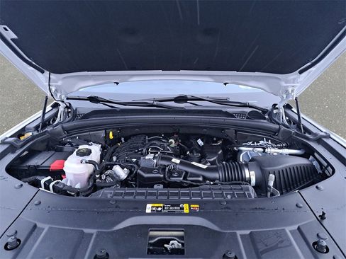 Certified 2024 Jeep Grand Cherokee Limited w/ Black Appearance Package image 29