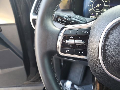 Used 2023 Kia Sorento SX image 29