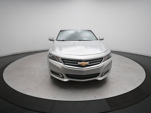 Used 2016 Chevrolet Impala LT w/ Convenience Package image 11