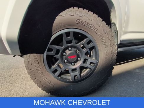 Used 2023 Toyota 4Runner TRD Off-Road Premium w/ Moonroof Package AWD/4WD image 34