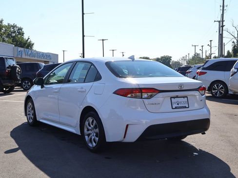 Used 2024 Toyota Corolla LE FWD image 5