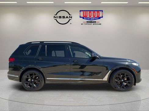 Used 2021 BMW X7 xDrive40i w/ Premium Package AWD/4WD image 2