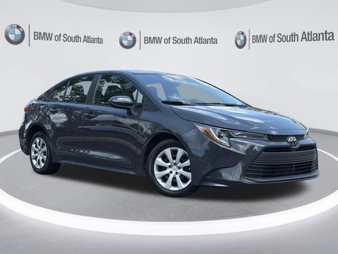Used 2024 Toyota Corolla LE FWD image 2