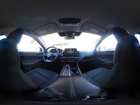 Used 2025 Nissan Pathfinder SV image 43