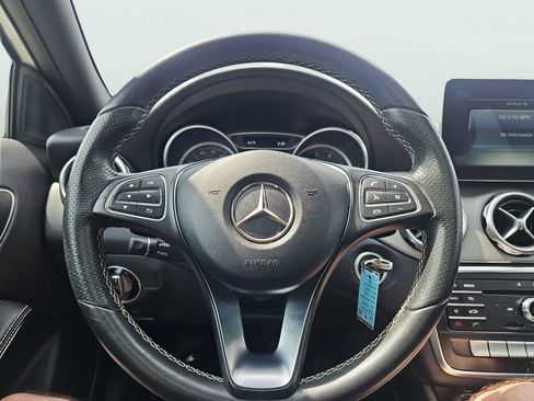 Used 2018 Mercedes-Benz GLA 250 image 27