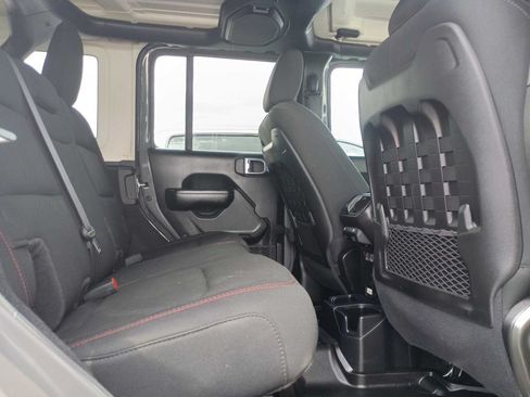 Used 2020 Jeep Wrangler Unlimited Rubicon w/ LED Lighting Group AWD/4WD image 15