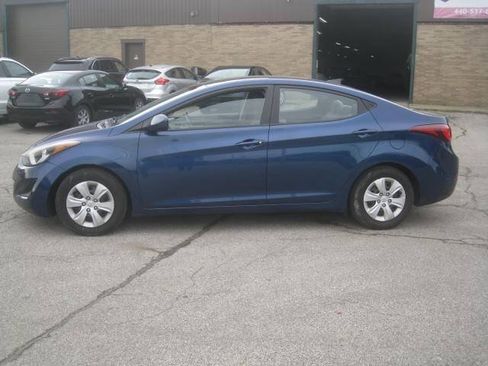 Used 2016 Hyundai Elantra SE FWD image 8