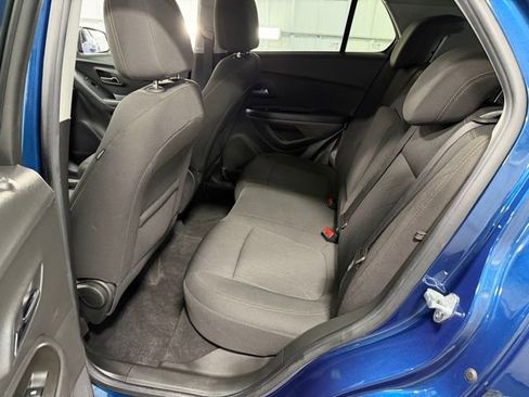 Used 2020 Chevrolet Trax LT w/ LPO, Protection Package image 10