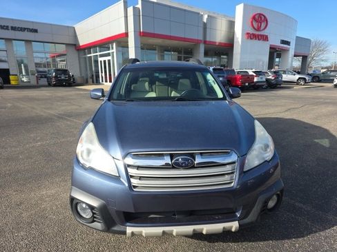 Used 2014 Subaru Outback 2.5i Limited image 3