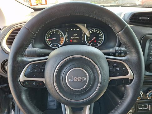Used 2016 Jeep Renegade Latitude w/ Safety & Security Group AWD/4WD image 17