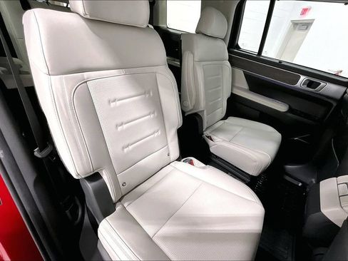 Used 2025 Hyundai Santa Fe Calligraphy FWD image 33