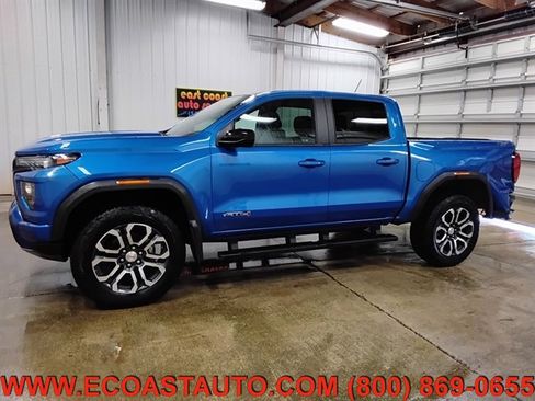 Used 2024 GMC Canyon AT4 w/ AT4 Premium Package image 2