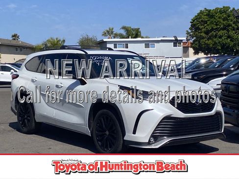 Used 2023 Toyota Highlander XSE AWD/4WD image 1