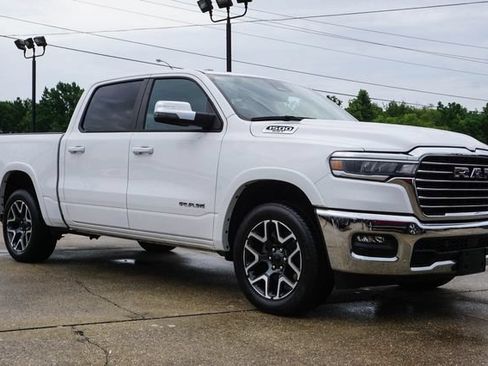Used 2025 RAM 1500 Laramie AWD/4WD image 2
