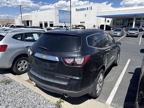 Used 2014 Chevrolet Traverse LTZ FWD image 4