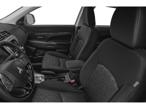 Used 2025 Mitsubishi Outlander Sport LE AWD/4WD image 4
