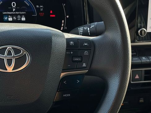 Used 2025 Toyota Camry LE FWD image 16