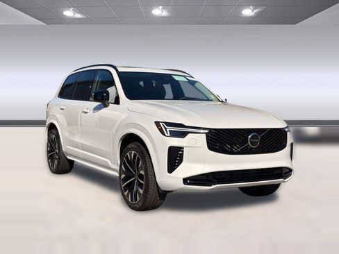 New 2026 Volvo XC90 B6 Ultra w/ Protection Package image 7