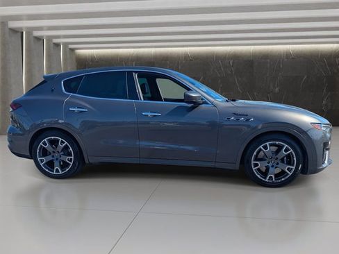 Used 2023 Maserati Levante Modena AWD/4WD image 7