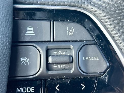 Used 2023 Toyota Sequoia Platinum AWD/4WD image 19