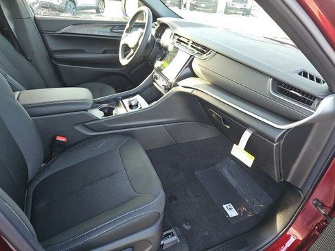 New 2025 Jeep Grand Cherokee L Laredo w/ Luxury Tech Group I image 11