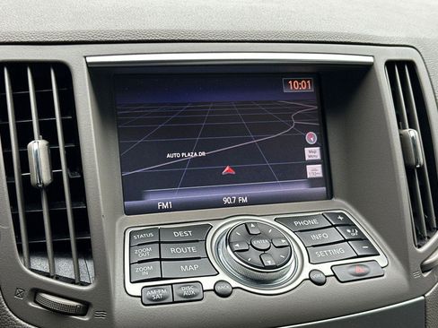 Used 2013 INFINITI G37 Journey w/ Premium Pkg image 19