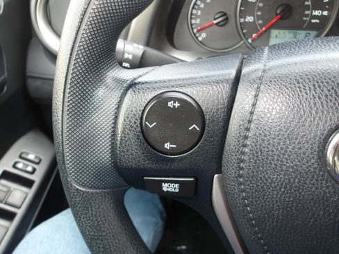 Used 2016 Toyota RAV4 LE AWD/4WD image 15