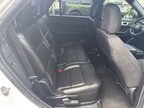 Used 2023 Ford Explorer 4WD Police Interceptor w/ Ultimate Wiring Package image 16