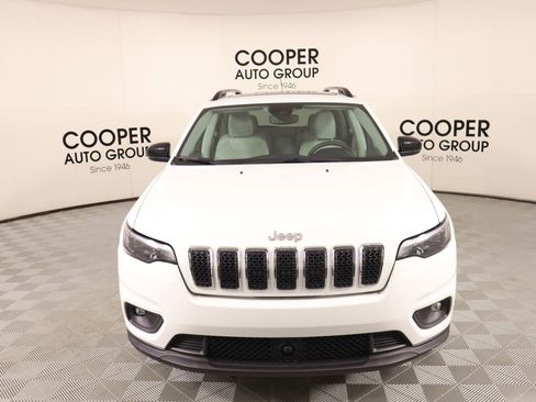 Used 2022 Jeep Cherokee Latitude Lux w/ Sun & Sound Group image 9