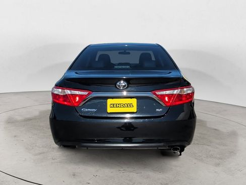 Used 2015 Toyota Camry SE FWD image 3
