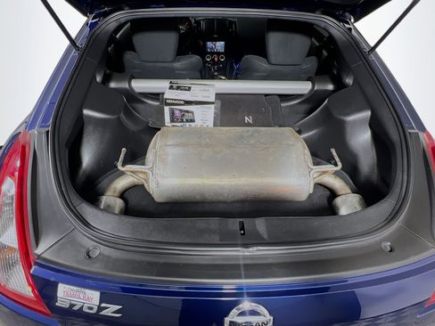 Used 2017 Nissan 370Z Coupe RWD image 32