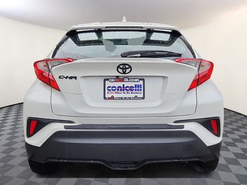Used 2021 Toyota C-HR LE image 5