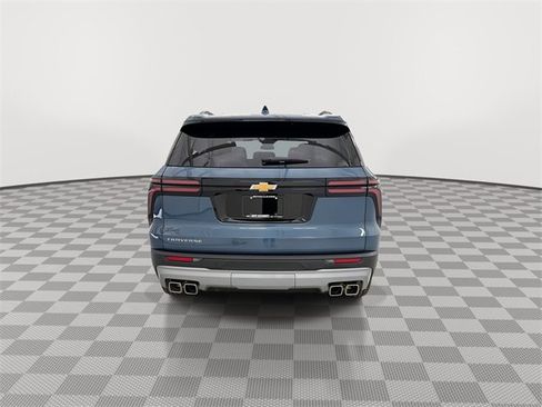 Certified 2025 Chevrolet Traverse LT image 9