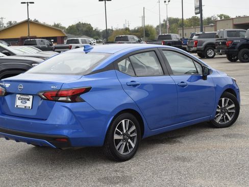 Used 2023 Nissan Versa SV image 10