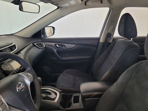 Used 2016 Nissan Rogue S FWD image 17