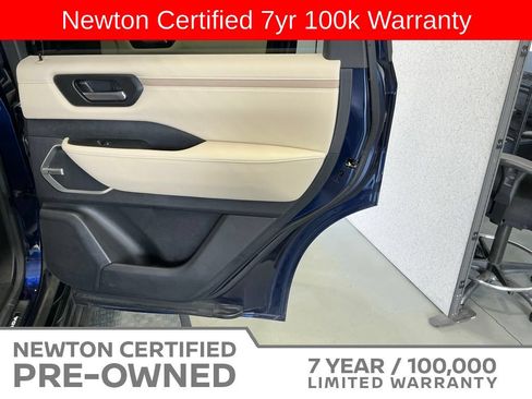 Used 2025 Nissan Armada Platinum w/ Convenience Package RWD image 72