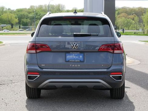Certified 2023 Volkswagen Taos SE w/ Panoramic Sunroof Package AWD/4WD image 6