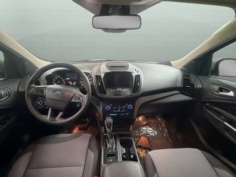 Used 2018 Ford Escape SE w/ Ford Safe & Smart Package AWD/4WD image 9