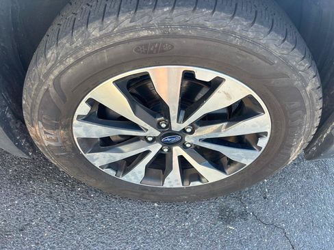 Used 2017 Subaru Outback 2.5i Limited AWD/4WD image 19